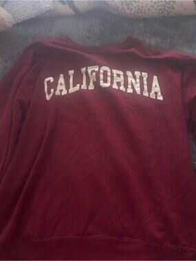 California Graphic Sweatshirt in Burgundy with White Lettering
